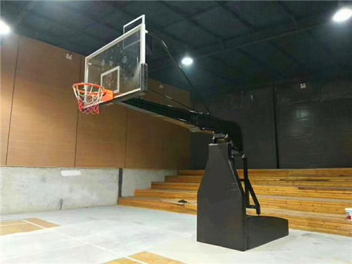 成都篮球架：安装室内场馆超高端电动液压篮球架步骤